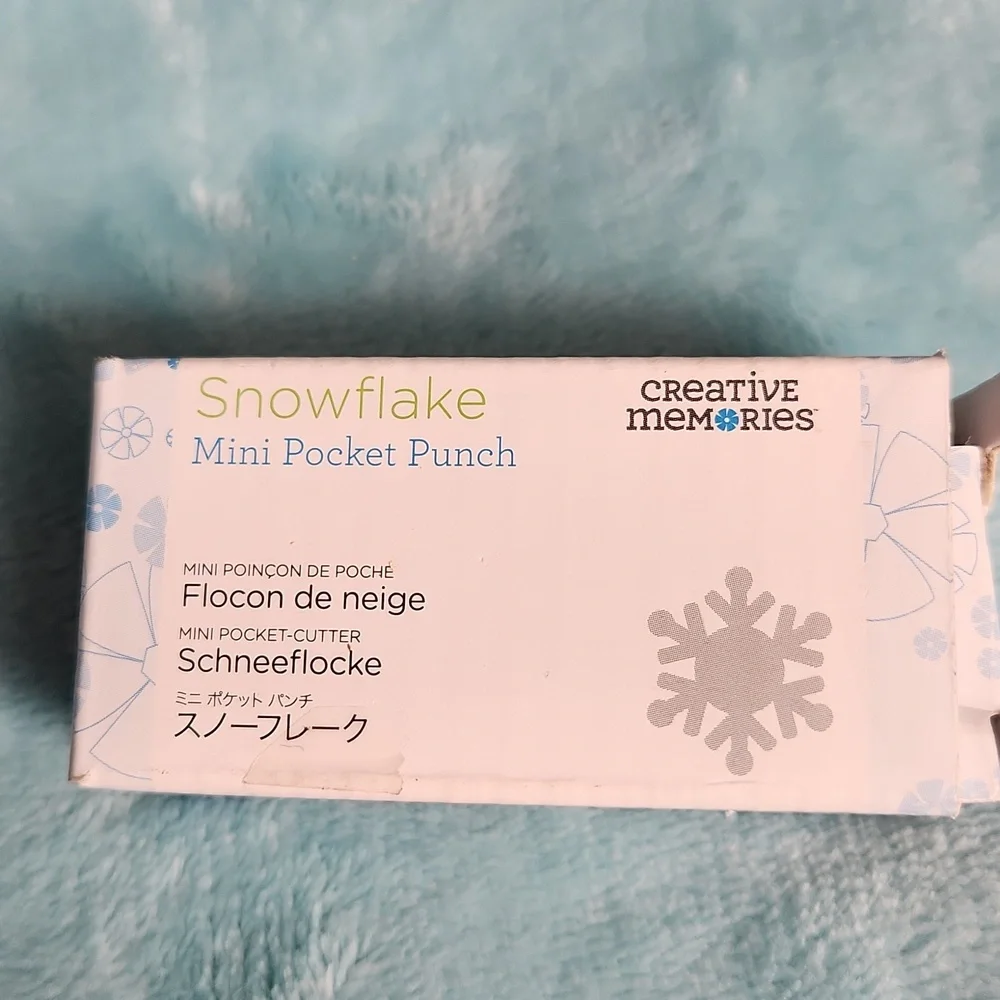 Creative Memories Snowflake Mini Pocket Punch